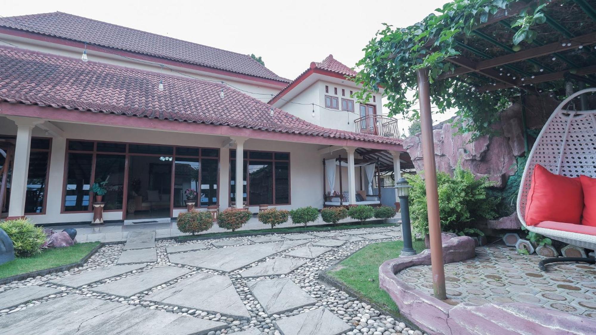 Marry Ind Gunung Kawi Guest House Malang Bumirejo Εξωτερικό φωτογραφία